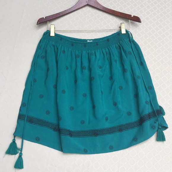 LOFT Dresses & Skirts - LOFT Dark Emerald Embroidered Gathered Skirt.1890 LOFT Dresses & Skirts - LOFT Dark Emerald Embroidered Gathered Skirt.1890